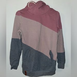 Ampersand Ave SingleHood